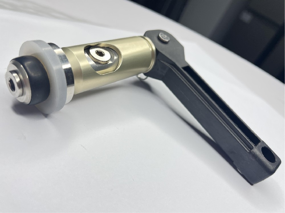 格雷希爾G25A內脹式快速密封連接器新能源電池水冷板測試