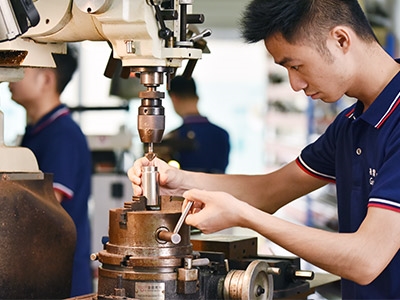 格雷希爾機(jī)加工車(chē)間搬遷通知